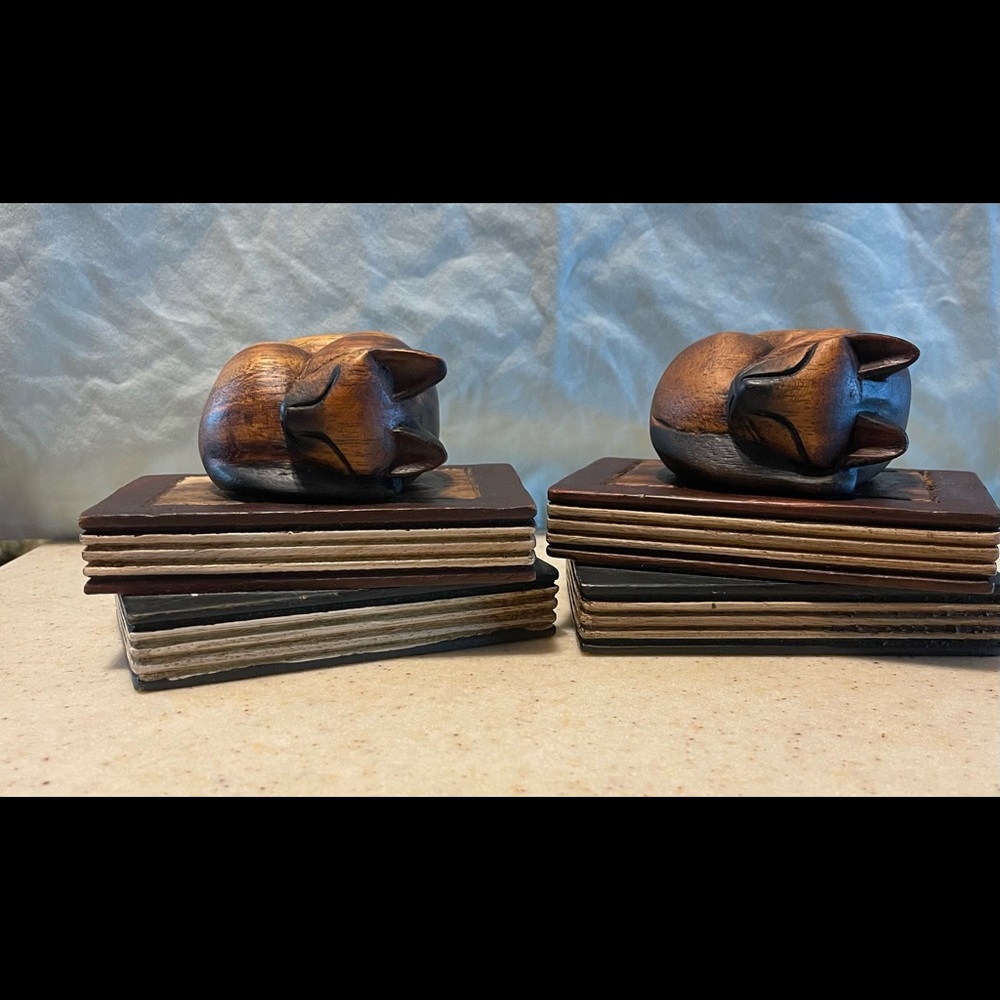VTG Two Mandalay Hand Carved Kitty Cats Sleeping On A Stack Of Books